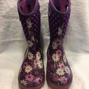Girls Bogs winter boots